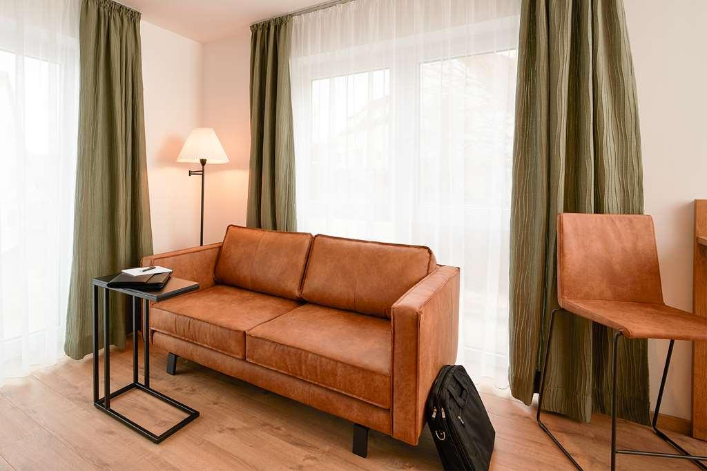 Hotel Hirsch Ной-Улм Стая снимка