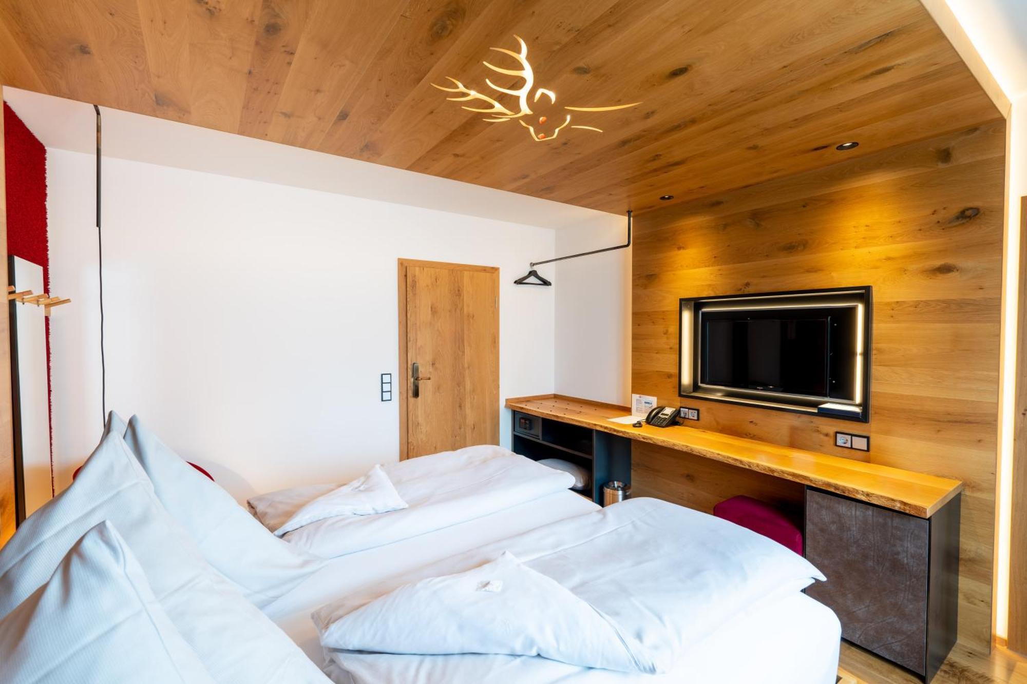 Hotel Hirsch Ной-Улм Екстериор снимка