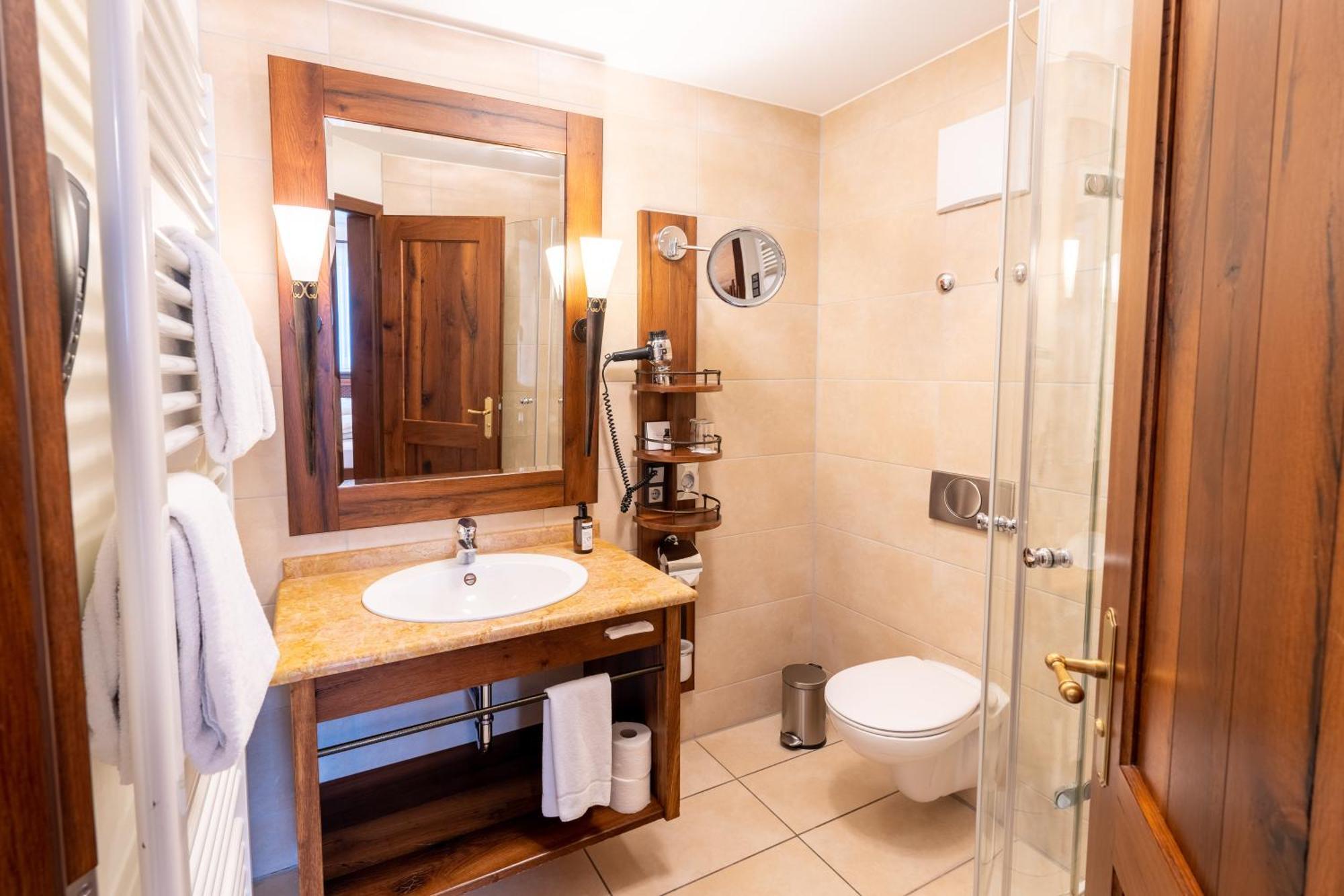 Hotel Hirsch Ной-Улм Екстериор снимка