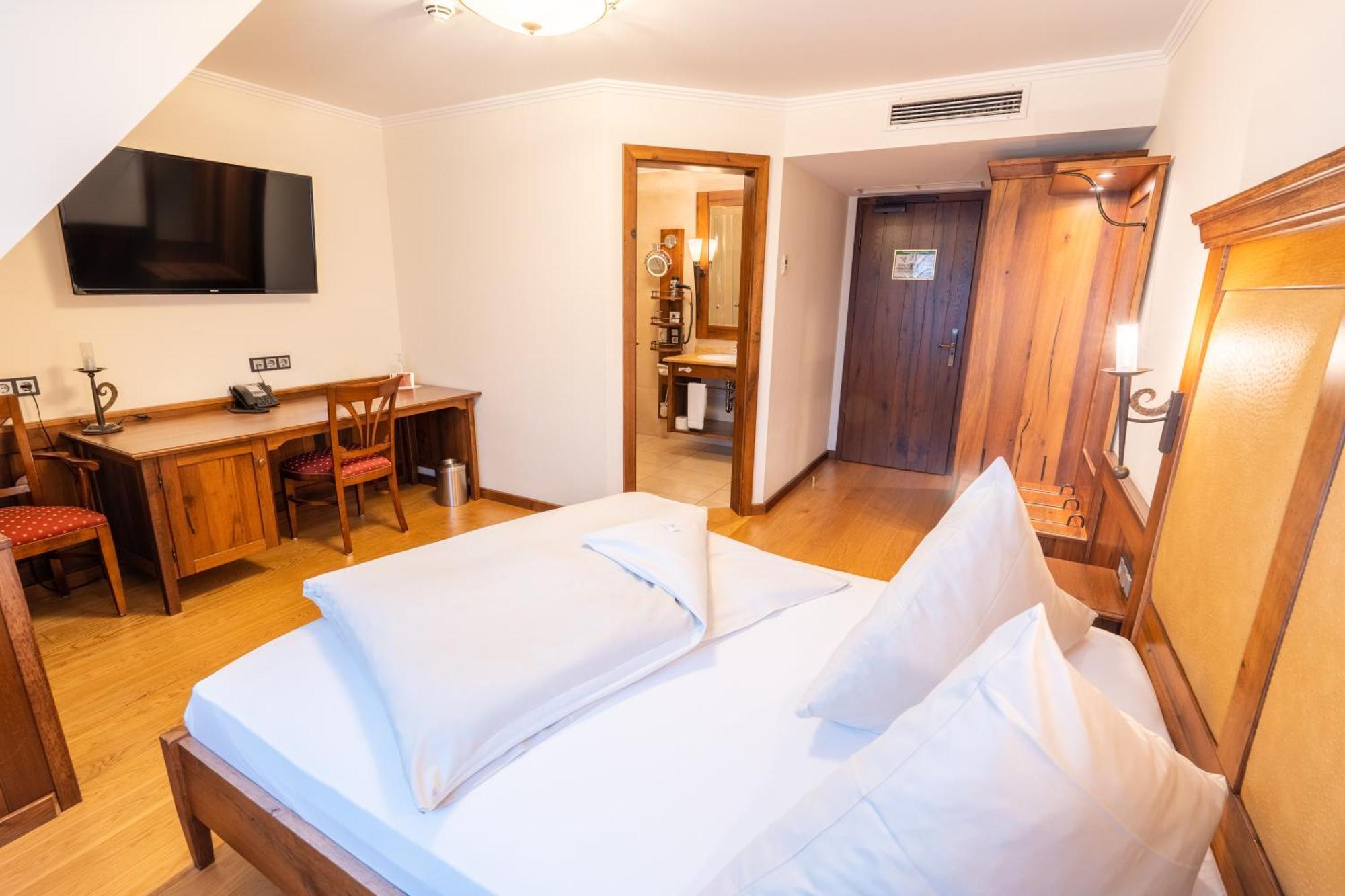 Hotel Hirsch Ной-Улм Екстериор снимка